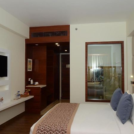 Viraj Sarovar Portico Jammu Exteriör bild