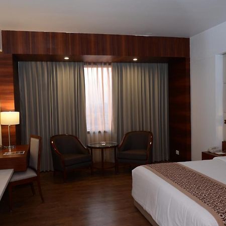 Viraj Sarovar Portico Jammu Exteriör bild