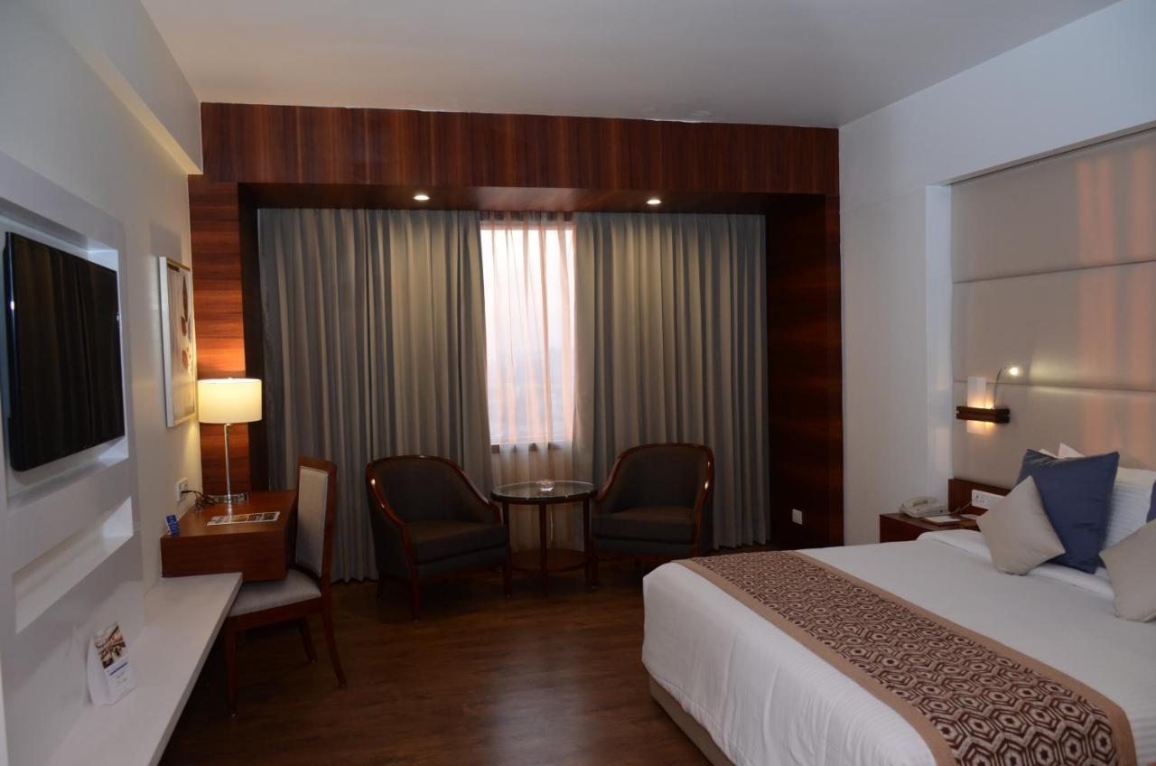 Viraj Sarovar Portico Jammu Exteriör bild