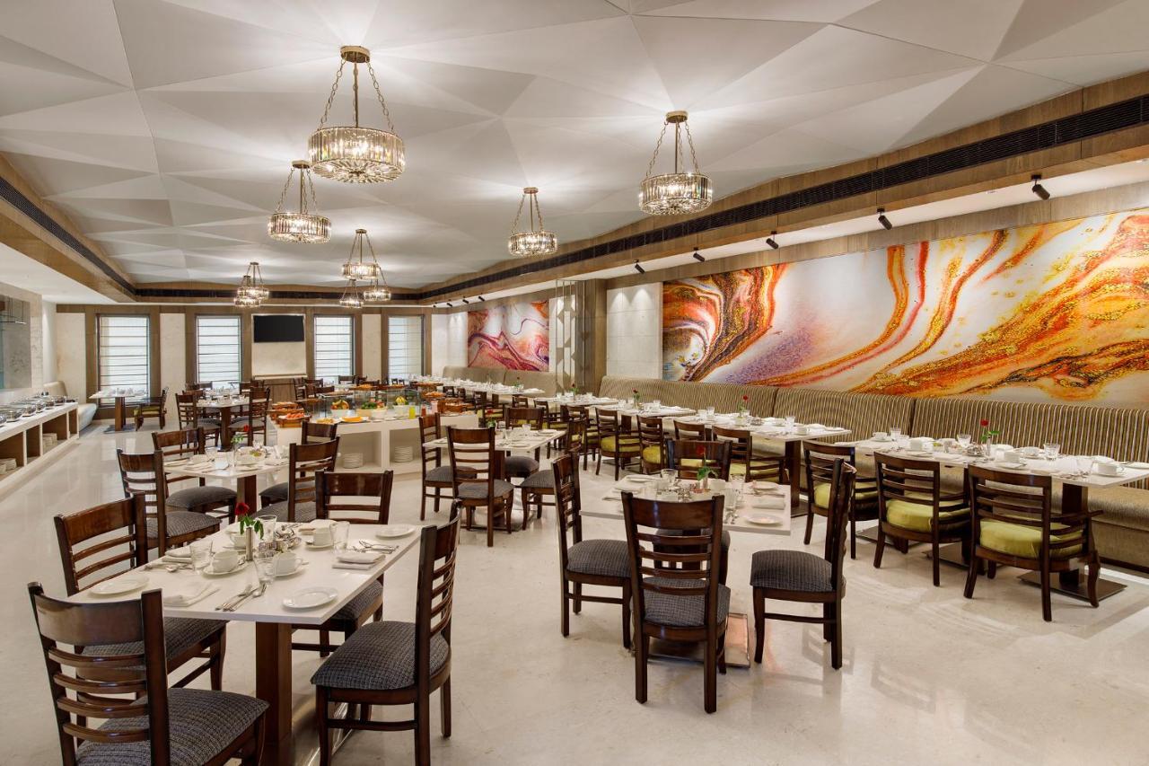 Viraj Sarovar Portico Jammu Exteriör bild
