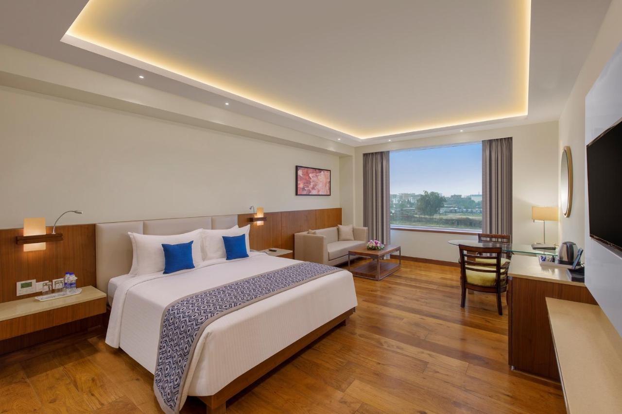 Viraj Sarovar Portico Jammu Exteriör bild